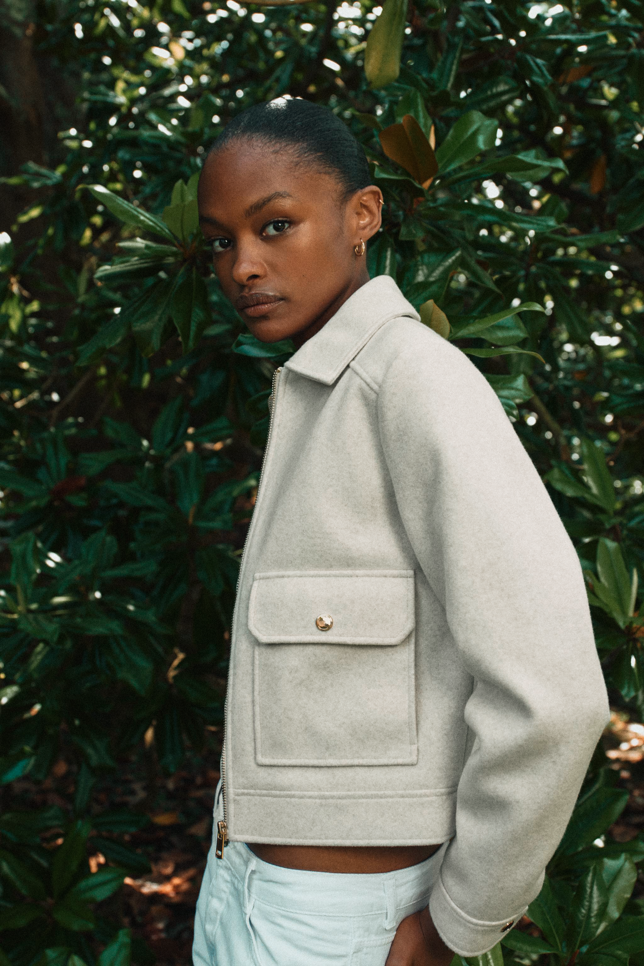 Elegant Women's Zipper Jacket - Winter Essential | Vivezzo