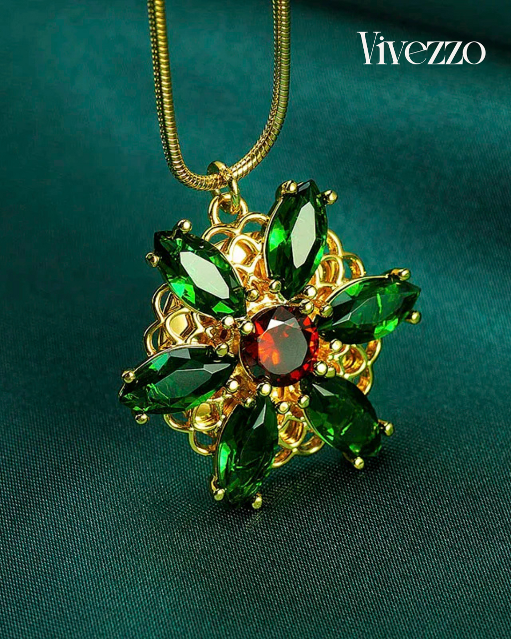 Emerald Blossom Pendant Necklace | Vivezzo