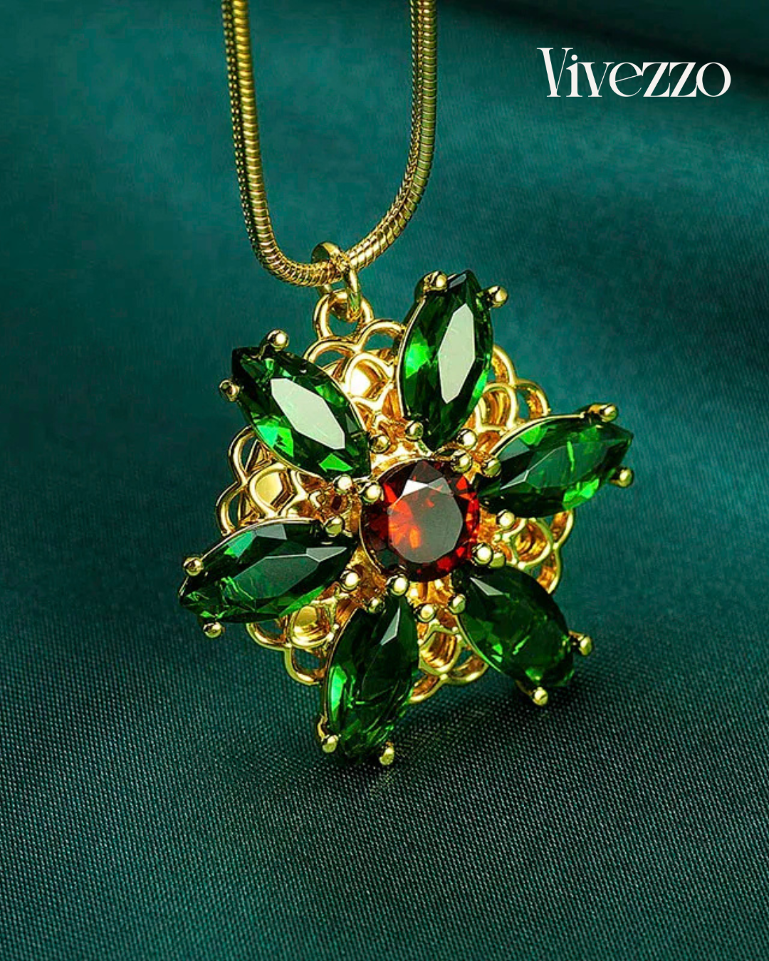 Emerald Blossom Pendant Necklace | Vivezzo
