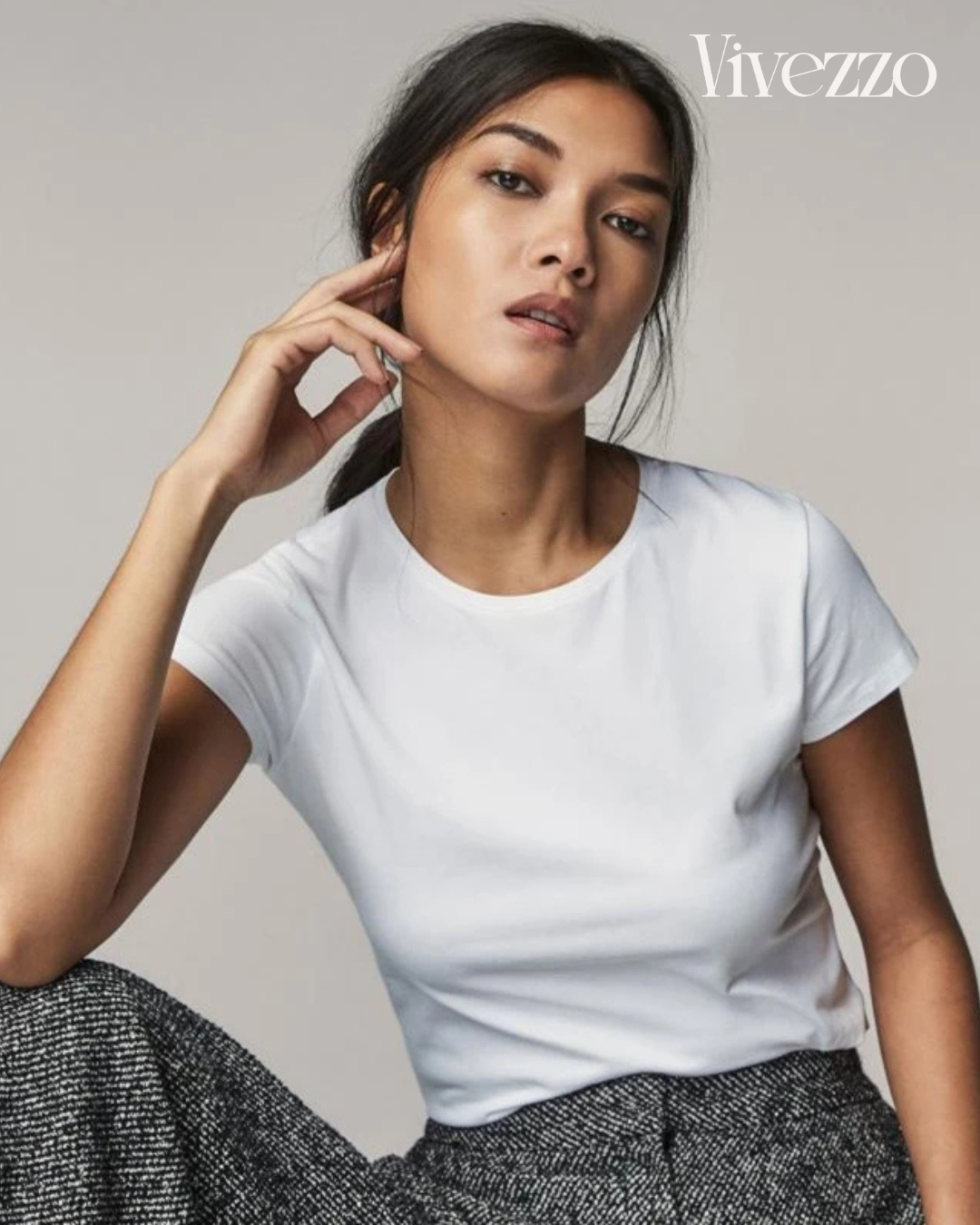 Classic White Cotton T-Shirt | Vivezzo