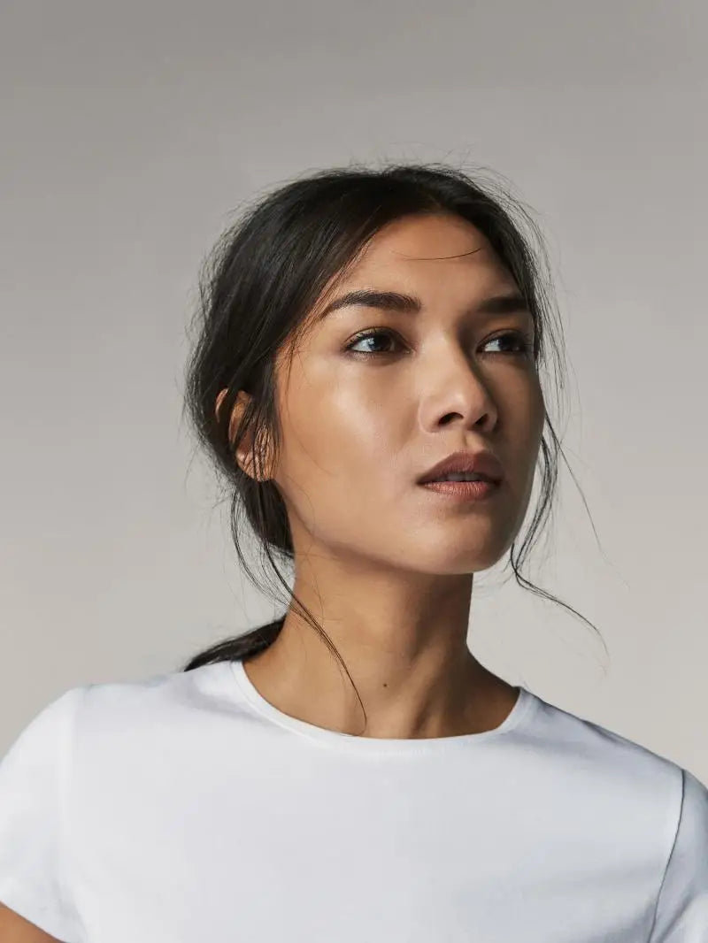 Classic White Cotton T-Shirt | Vivezzo