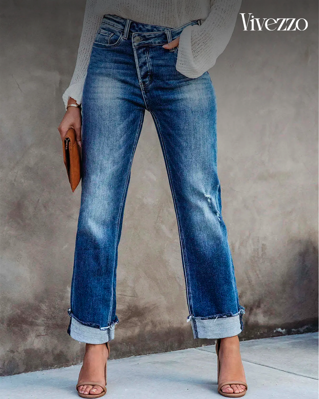 Classic Washed Wide-Leg Jeans with Rolled Hem - Vivezzo