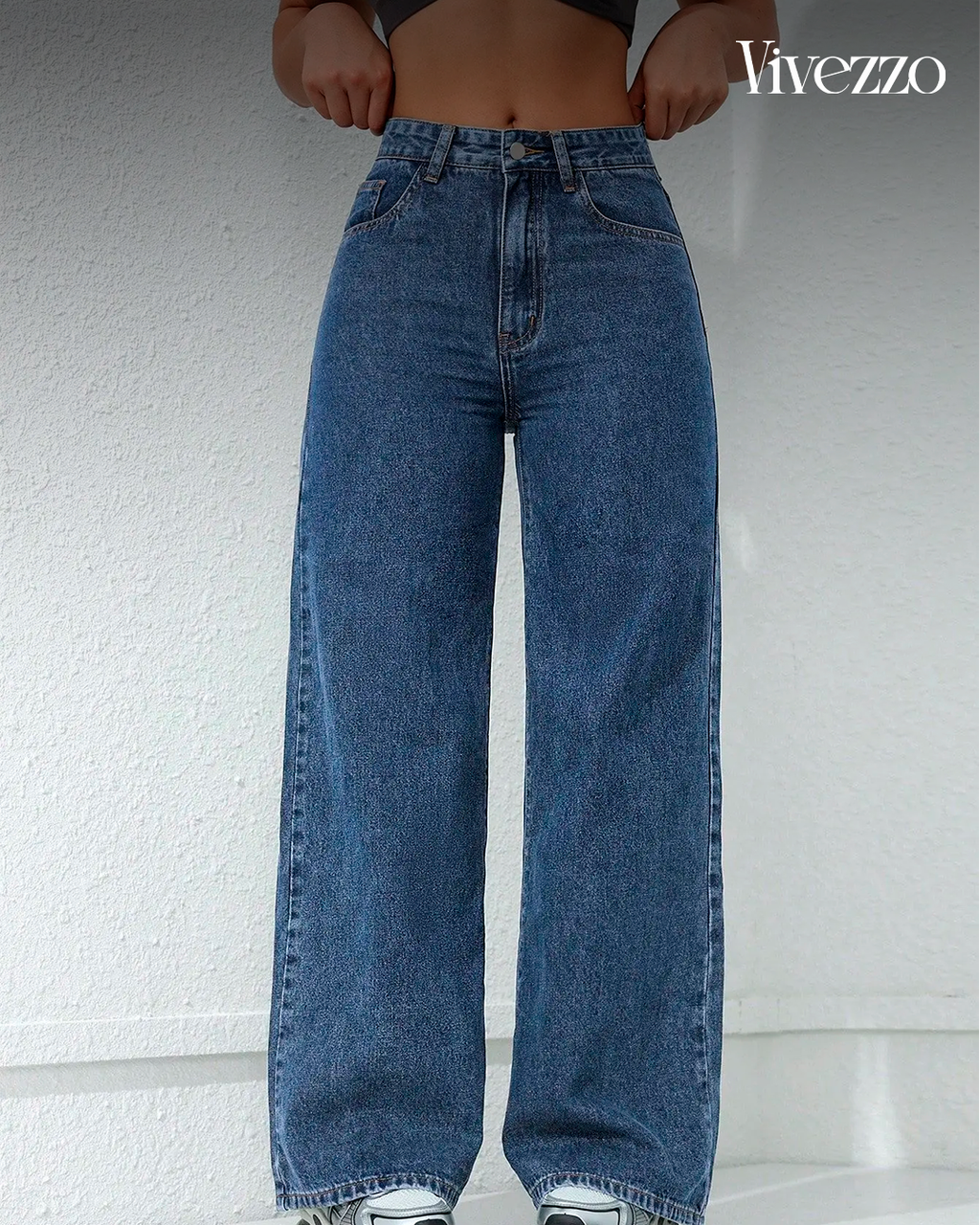 Retro Loose-Fit Wide Jeans with Utility Pockets - Vivezzo