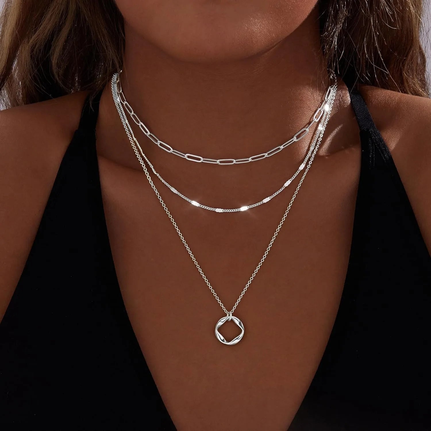 Layered Circle Pendant Necklace | Vivezzo