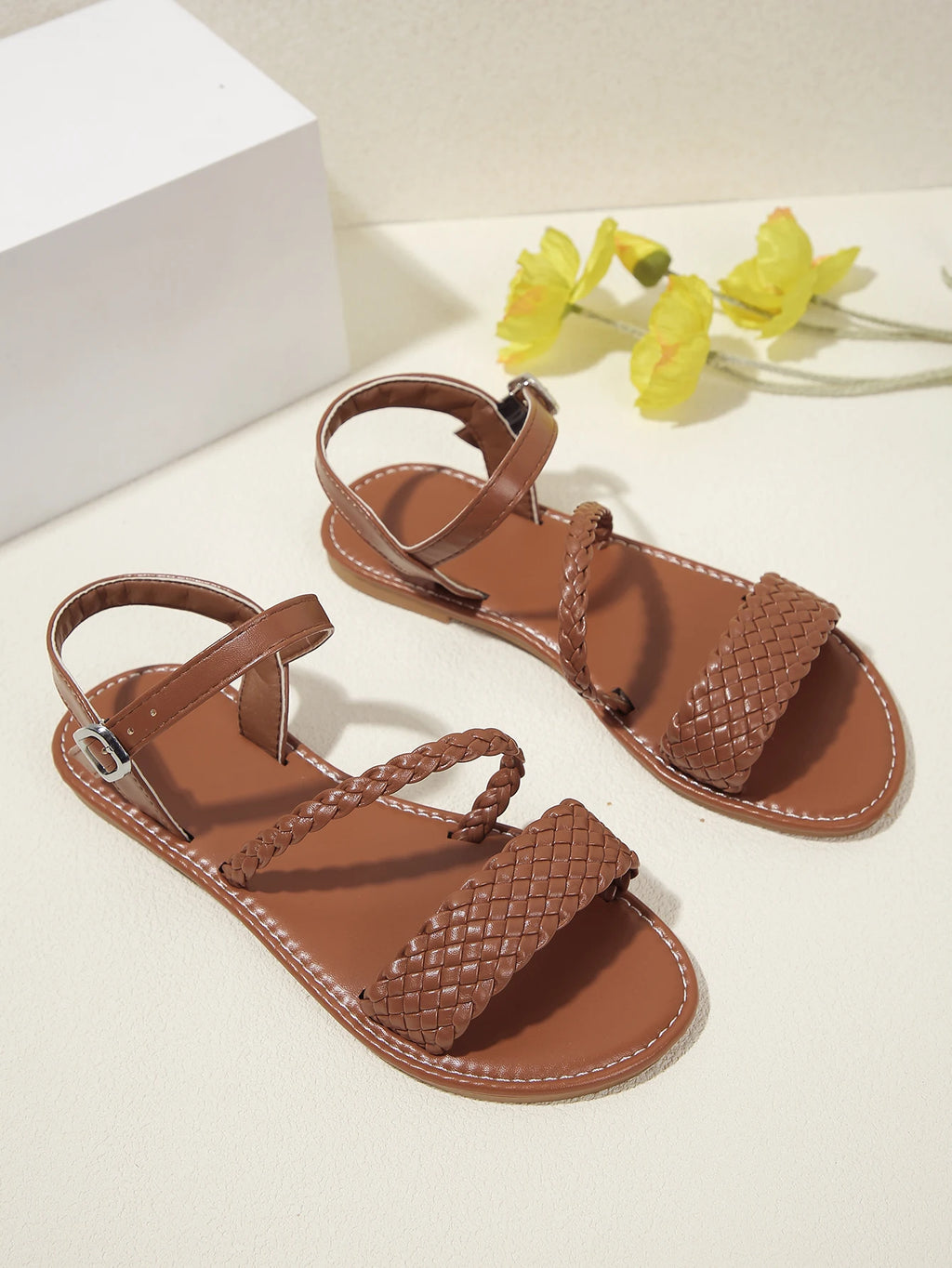 Braided Strap Flat Sandals | Vivezzo