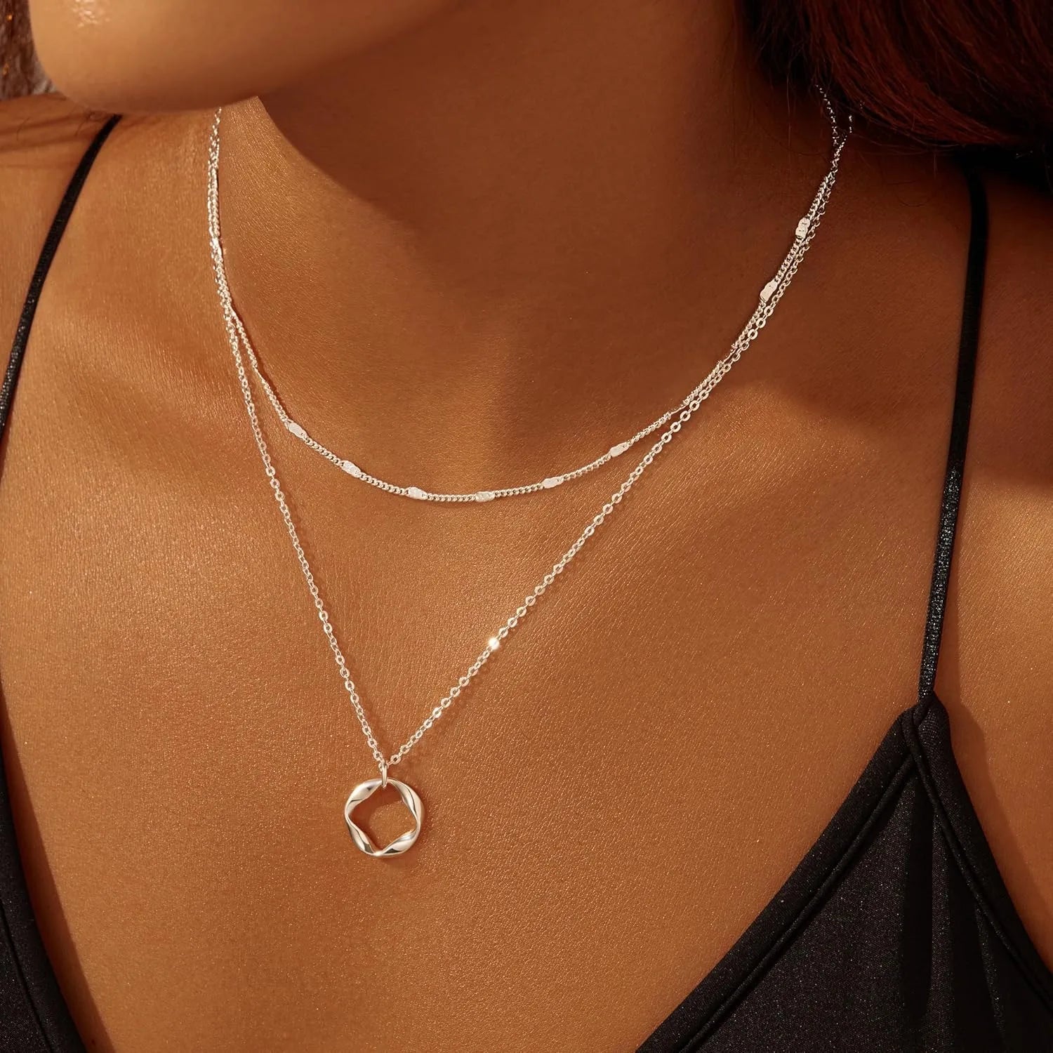 Layered Circle Pendant Necklace | Vivezzo