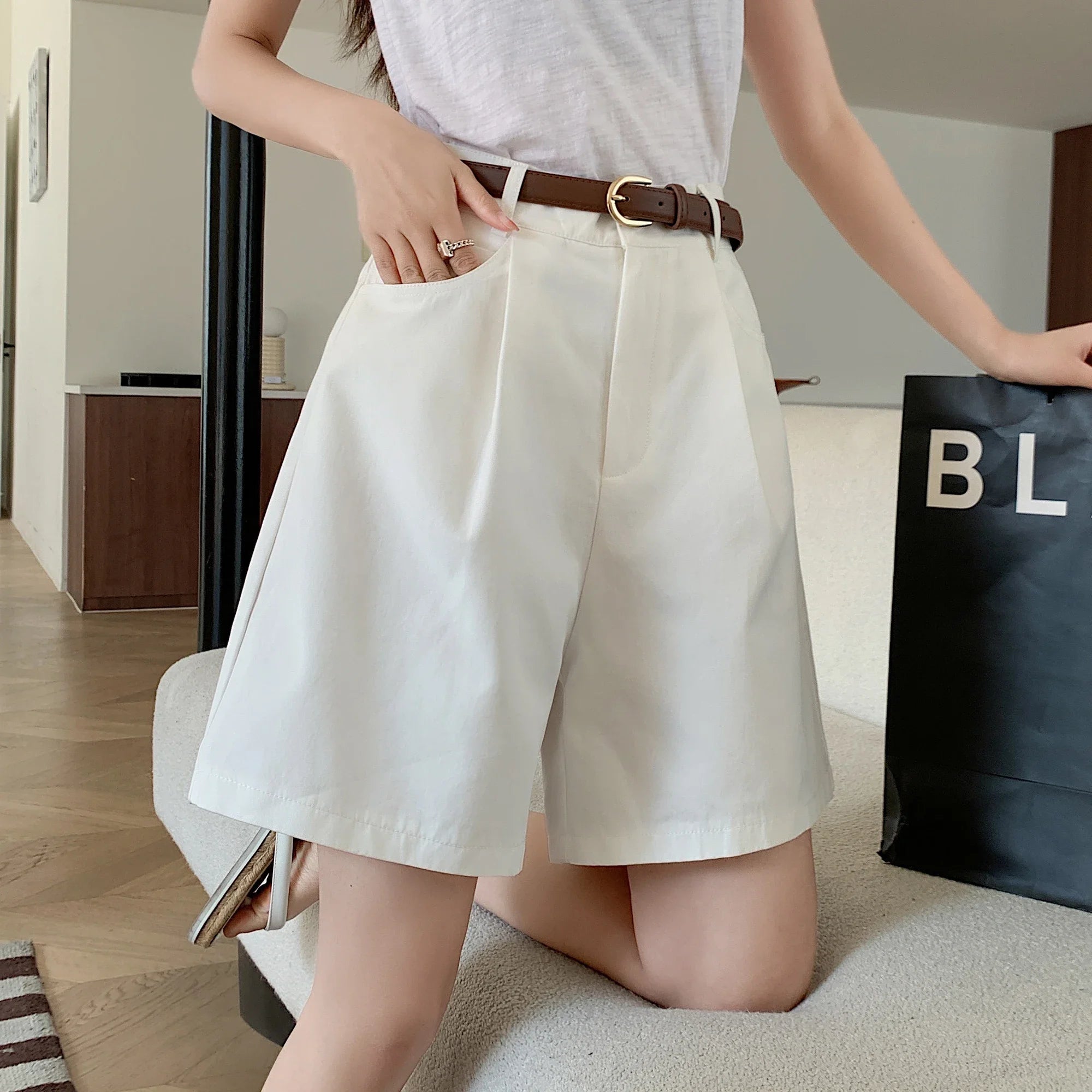Linen Workwear Cargo Shorts | Vivezzo