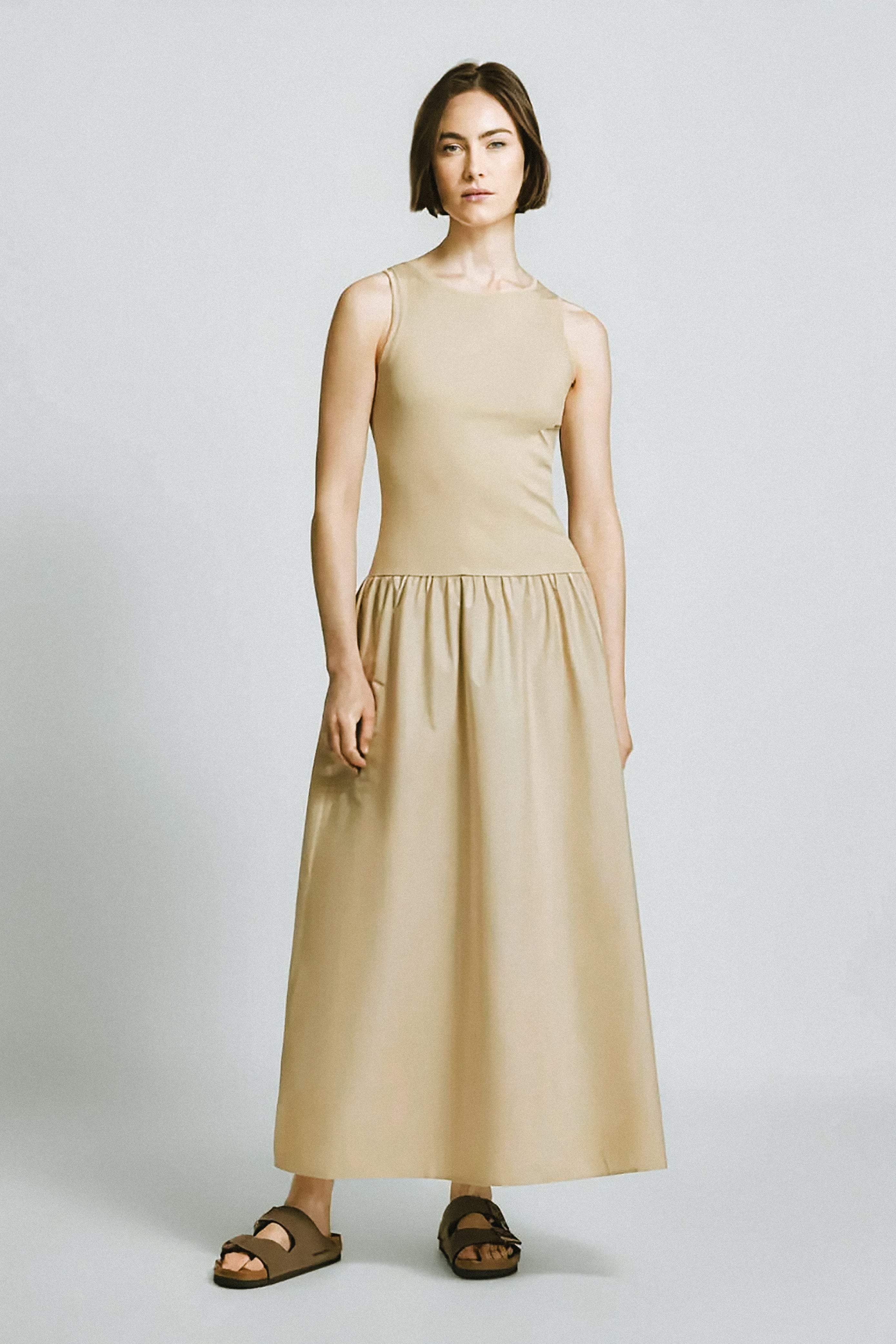 Modern Elegance Sleeveless Maxi Dress | Vivezzo
